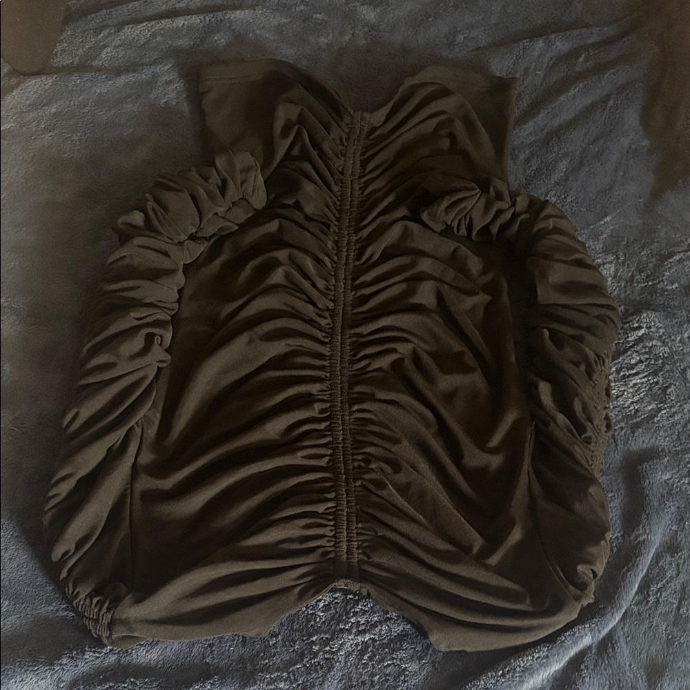 Simorra Black Ruched Top - Picture 4 of 8